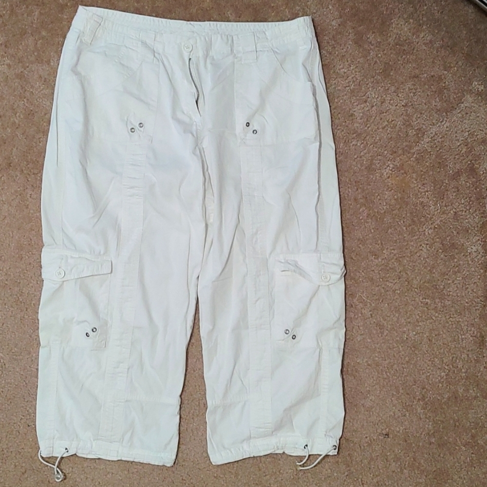 Style&Co by Macy's White Capris 16
